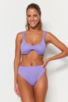 Trendyol Lilac Teksturowany dół bikini z wysokim stanem i normalnymi nogawkami