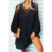 Elegantna Plisirana Mini Haljina S Dugim Širokim Rukavima I Detaljima Čipke Cremona, Crna