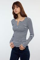 Trendyol Navy Blue Striped Snap Fastener Fitted Flexible Knitted Blouse