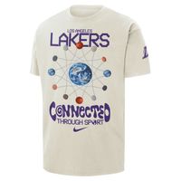 Nike NBA Max90 Los Angeles Lakers Courtside Tee Pure - Pánske - Tričko Nike - Biele - HQ1299-901 - Veľkosť: L
