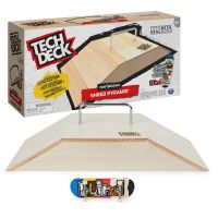 Tech Deck fa rámpa ujj gördeszkával