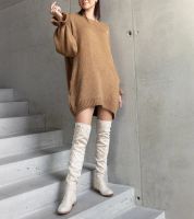 marka niezdefiniowana Brown long oversized sweater with ruched sleeves Najeta