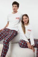 Trendyol Women's Couple White 100% Cotton Plaid Slogan Knitted Pajama Set