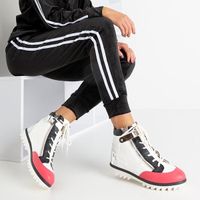 Resti Kolorowe sportowe botki z lakierowanym wykończeniem Krillas