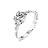 Olivie Strieborný prsteň MOISSANITE SRDCE 9836 Velikost prstenů: 6 (EÚ: 51 – 53)