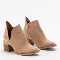 Resti Jasnobrązowe damskie ocieplane botki na słupku Karela