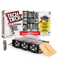 Tech Deck vitrin és pódium