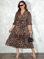 Sukienka damska one size LEOPRINTI midi w panterkę Dstreet