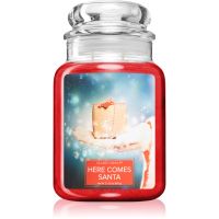 Village Candle Here Comes Santa αρωματικό κερί (Glass Lid) 602 γρ