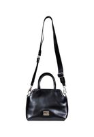 Czarna torebka Tommy&#39;ego Hilfigera