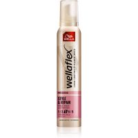 Wella Wellaflex Style & Repair penové tužidlo pre prirodzený vzhľad 200 ml