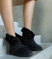marka niezdefiniowana Black insulated snow boots with collar Edidda