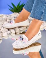 Resti Women's openwork white moccasins with decorative crystals Cizzas