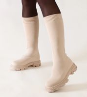 Gemre Beżowe kozaki materiałowe na platformie Nazira