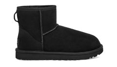 UGG Women's Classic Mini II Boot Black Dámske - Topánky UGG - Čierna - 1016222-BLK-6 - Size: 6
