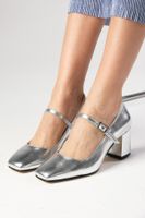 Mio Gusto Alda Women's Silver Color Flat Toe Heeled Shoes