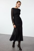 Trendyol Black Form-fitting Tulle Dress