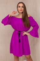 Dress tied at the waist with a string of dark purple color