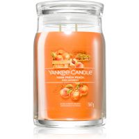 Yankee Candle Farm Fresh Peach ароматна свещ Signature 567 гр.