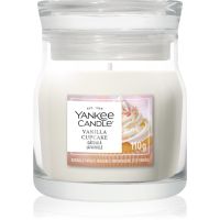 Yankee Candle Vanilla Cupcake aроматична свічка Signature 110 гр