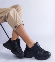 Gemre Adoma masszív talpú fekete tornacipő