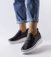 Gemre Black Wedge Sneakers Dionisia