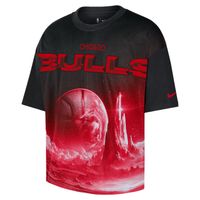 Nike NBA Chicago Bulls Courtside Boxy Tee - Pánske - Tričko Nike - Čierne - HV6795-010 - Veľkosť: L