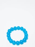 Bracelet of pearls on an azure elastic band