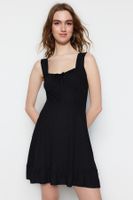 Trendyol Czarna sukienka z dzianiny z falbanką w kształcie litery A
