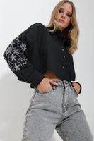 Trend Alaçatı Stili Women's Black Embroidered Sleeves Single Pocket Crop Shirt