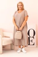 Kesi Włoski Sukienka damska plus size z krótkim rękawem i falbaną z lekkiej wiskozy cappuccino