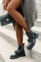 PE1 Skórzane Lakierowane Botki Z Ozdobą Wsuwane Ocieplane Czarne Solimav