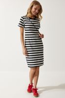 Happiness İstanbul Women's Black and White Crew Neck Striped Knitted Dress