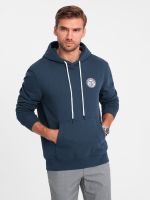 Ombre Men&#039;s kangaroo sweatshirt with hood and college style patch - navy blue