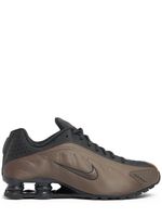 Shox R4 Sneakers