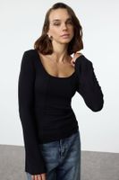 Trendyol Black Fitted/Fits the Body Seam Detailed Pool Neck Flexible Knitted Blouse