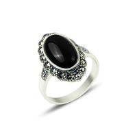 Olivie Masívny strieborný prsteň Marcasite & Onyx 2867 Velikost prstenů: 8 (EÚ: 57 – 58)