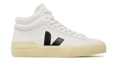 Veja MINOTAUR CHROMEFREE LEATHER WHITE BLACK BUTTER