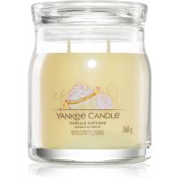 Yankee Candle Vanilla Cupcake ароматна свещ Signature 368 гр.