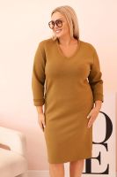 Kesi Włoski Plus Size women's dress with a V-neck and sleeves in olive, butter color
