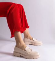 Gemre Beżowe mokasyny z ekoskory zdobione cyrkoniami Henley