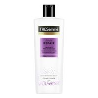 TRESemmé Kondicionér s biotínom pre ochranu a obnovu vlasov Biotín + Repair 7 (Conditioner) 400 ml