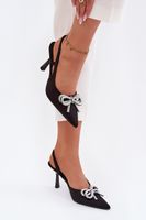 Derissa fekete, masnival ellátott magassarkú cipők