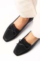 Mio Gusto Tilda Black Color Blunt Toe Low Heeled Women's Shoes