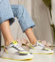marka niezdefiniowana Srebrne sneakersy damskie z neonowym dodatkiem Zorra