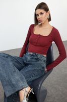 Trendyol Burgundy Button Detailed Square Neck Fitted Flexible Crop Knitted Blouse