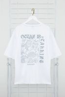 Trendyol White Oversize/Wide Cut 100% Cotton T-shirt with Raised Text Printed on the Back