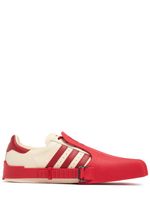 Avavav Superfinger Superstar Sneakers