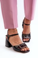 S. BARSKI Elegáns lakkozott szandál sarokdíszítéssel fekete D&A