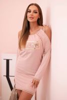 Kesi Sukienka damska bawełniana z odkrytymi ramionami i napisem OFFLINE ciemny pudrowy róż